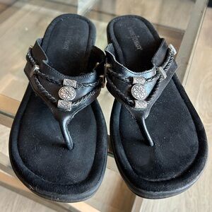 Minnetonka Black Silverthorne 360 Sandals